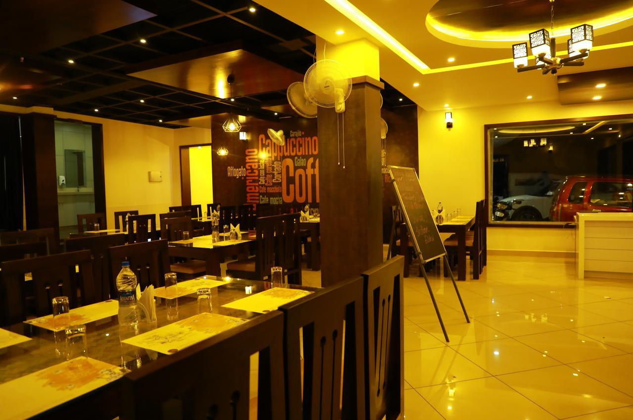 Hotel Wayanad Royal Crown Kalpetta Exterior foto